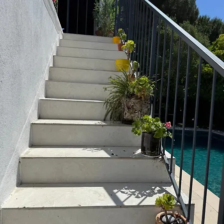 Pensjonat Etage Prive Dans Maison Chaleureuse Avec Piscine *