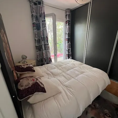 Etage Prive Dans Maison Chaleureuse Avec Piscine Guest house *