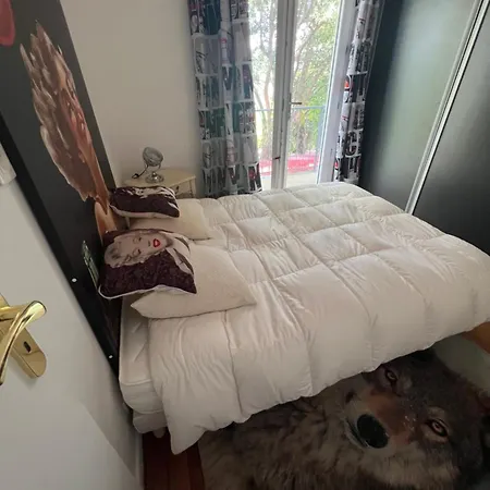 Etage Prive Dans Maison Chaleureuse Avec Piscine Penzion *