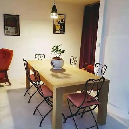 Pensjonat Etage Prive Dans Maison Chaleureuse Avec Piscine Antibes